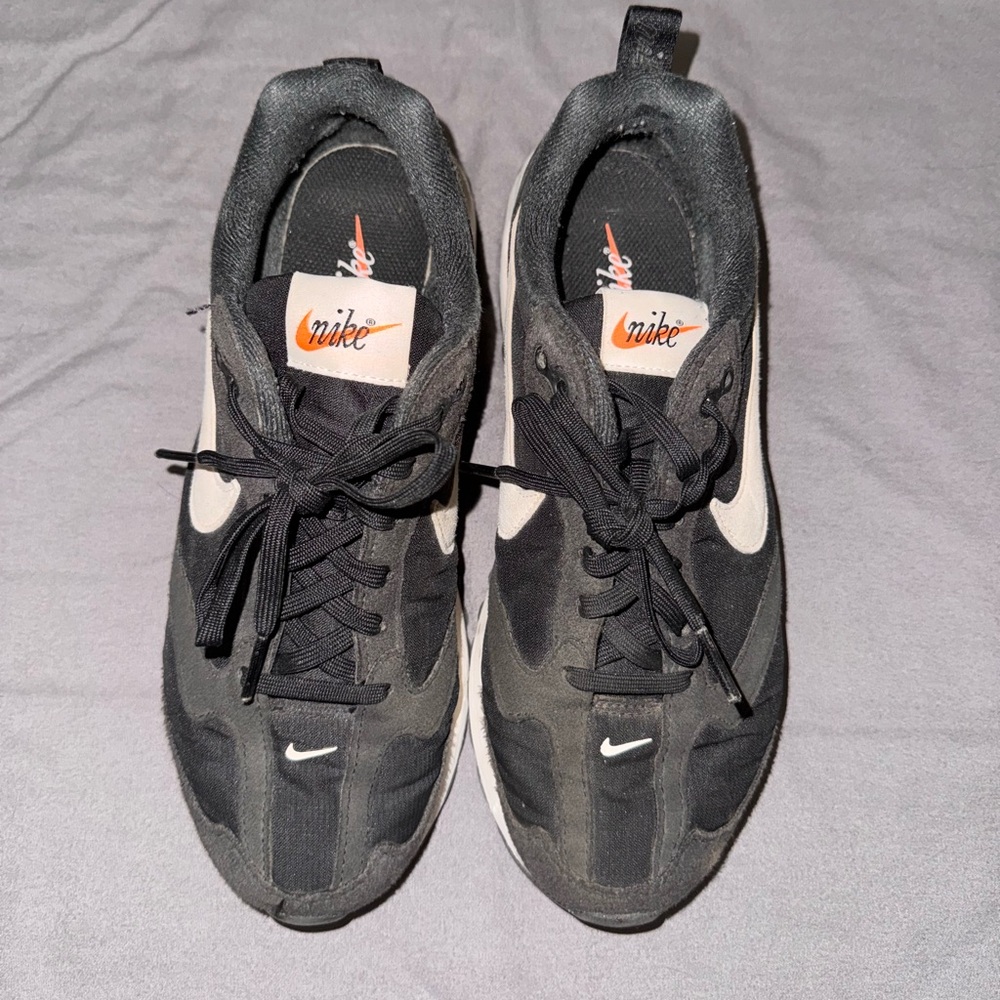 Women’s Nike Airmax Dawn